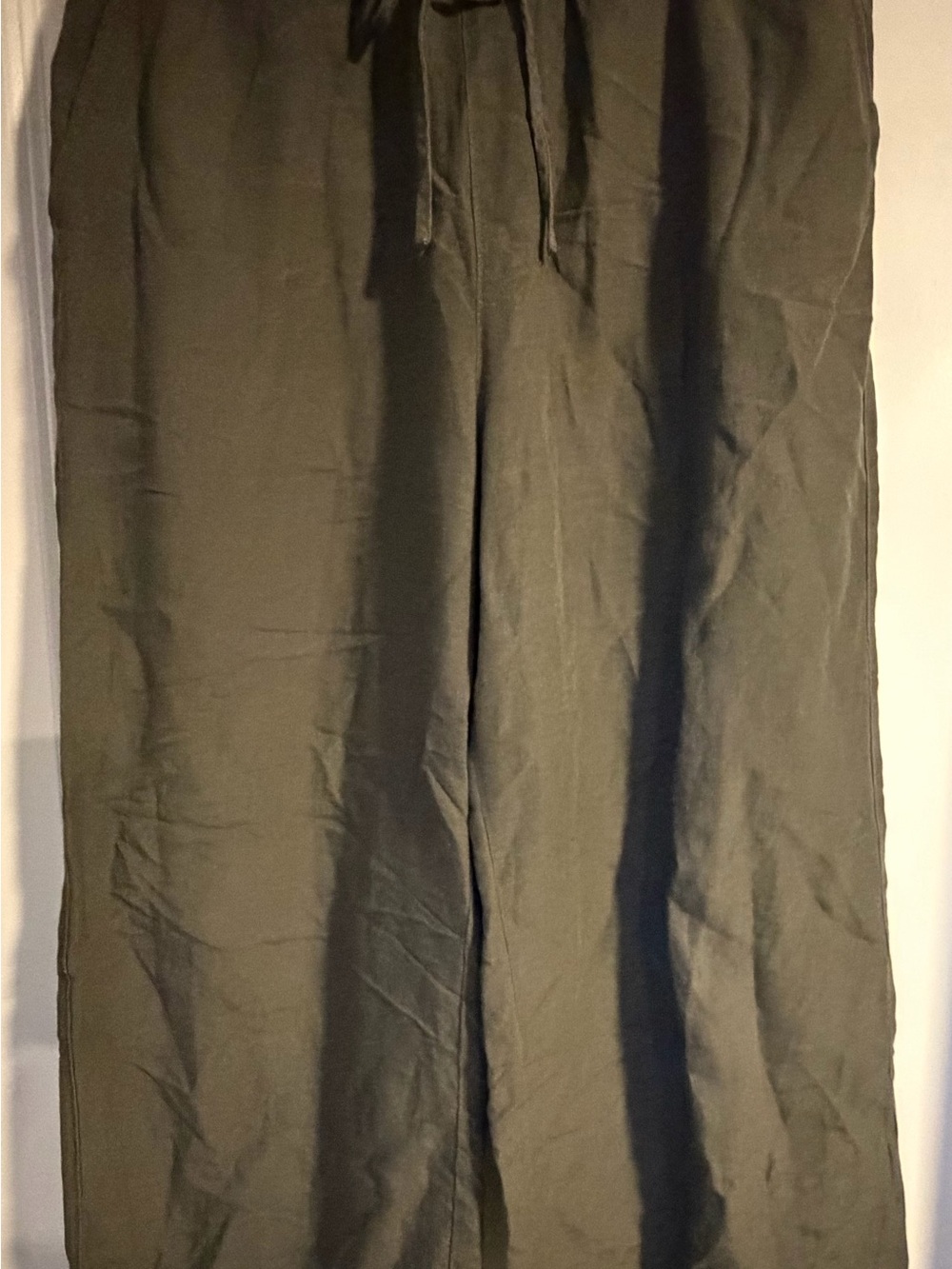 Abercrombie & Fitch Olive Drawstring Wide legged Capri Joggers